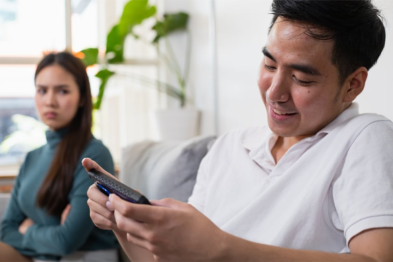 Dấu Hiệu Nhận Biết Chồng Không Còn Yêu Vợ