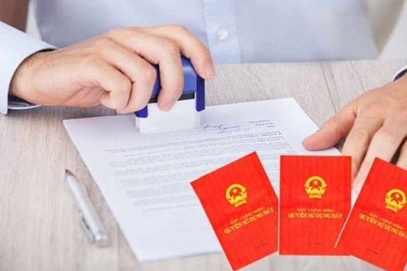 Bán Đất Có Cần Chữ Ký Của Vợ Không?
