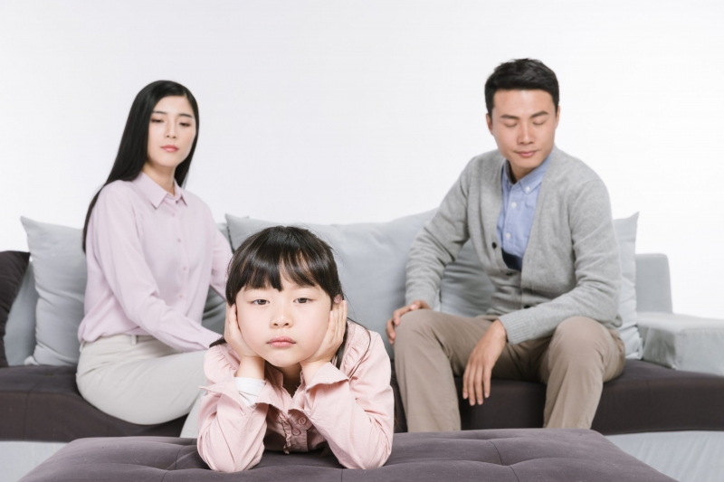 Bố Mẹ Ly Hôn Con 5 Tuổi Theo Ai?