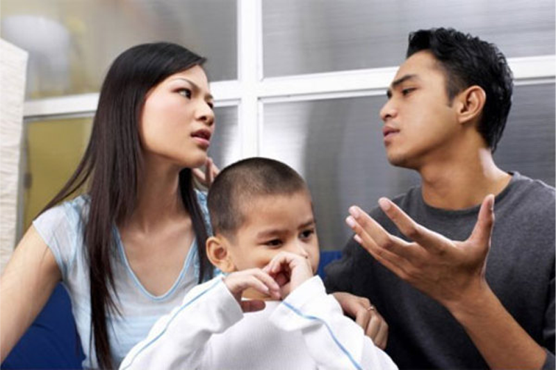 Sau Ly Hôn Con Ở Với Ai?