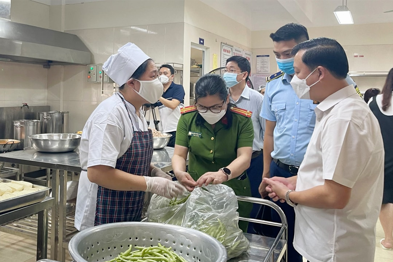 Xin Giấy An Toàn Vệ Sinh Thực Phẩm Bao Nhiêu Tiền?
