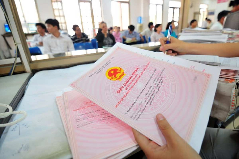 Vay Thế Chấp Ngân Hàng Có Giữ Sổ Đỏ Không?